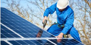 Installation Maintenance Panneaux Solaires Photovoltaïques à Feneu